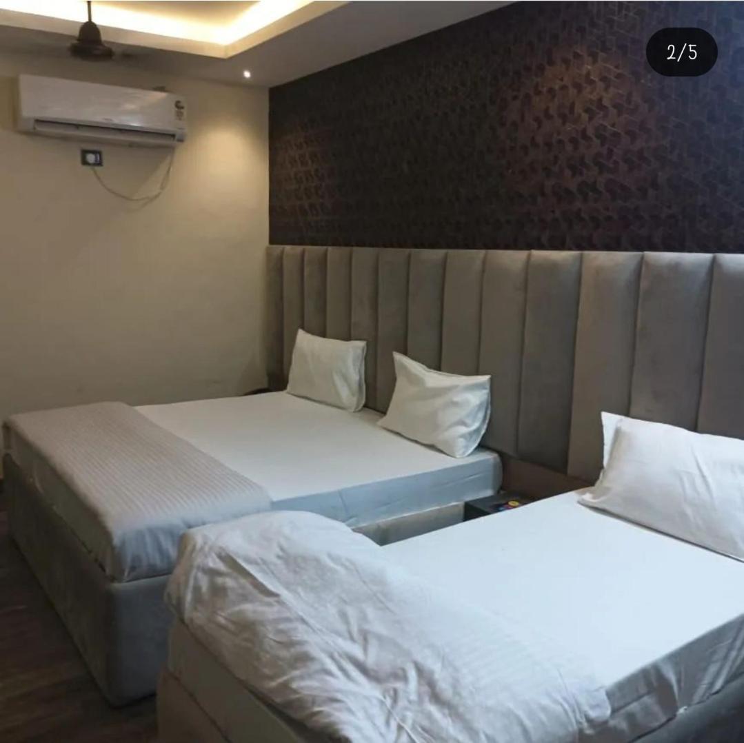 Hotel Kritika Greater Noida Buitenkant foto